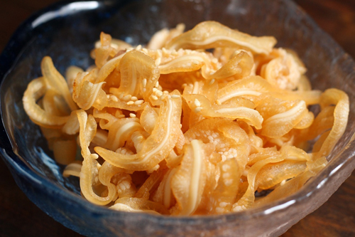 ミミガー（豚の耳）の久米島ラー油あえ